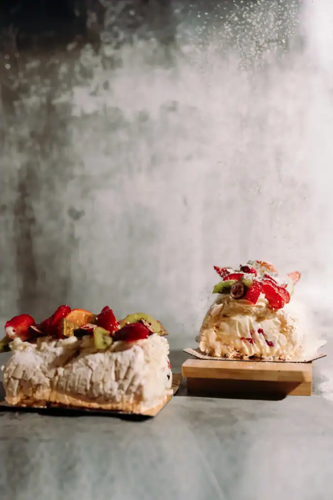 Augstas kvalitātes kūkas un deserts Rāmkalni konditorejā, Latvijas konditorejas meistaru izstrādājum.