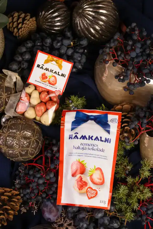 Maasikad valges šokolaadis